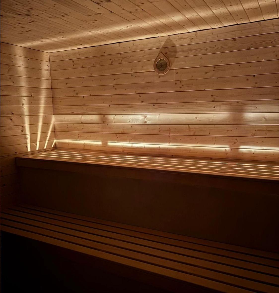 Good Night Noclegi & Strefa Z Sauna I Jacuzzi Ogolnodostepna Lub Na Wylacznosc Czechowice-Dziedzice Exterior photo