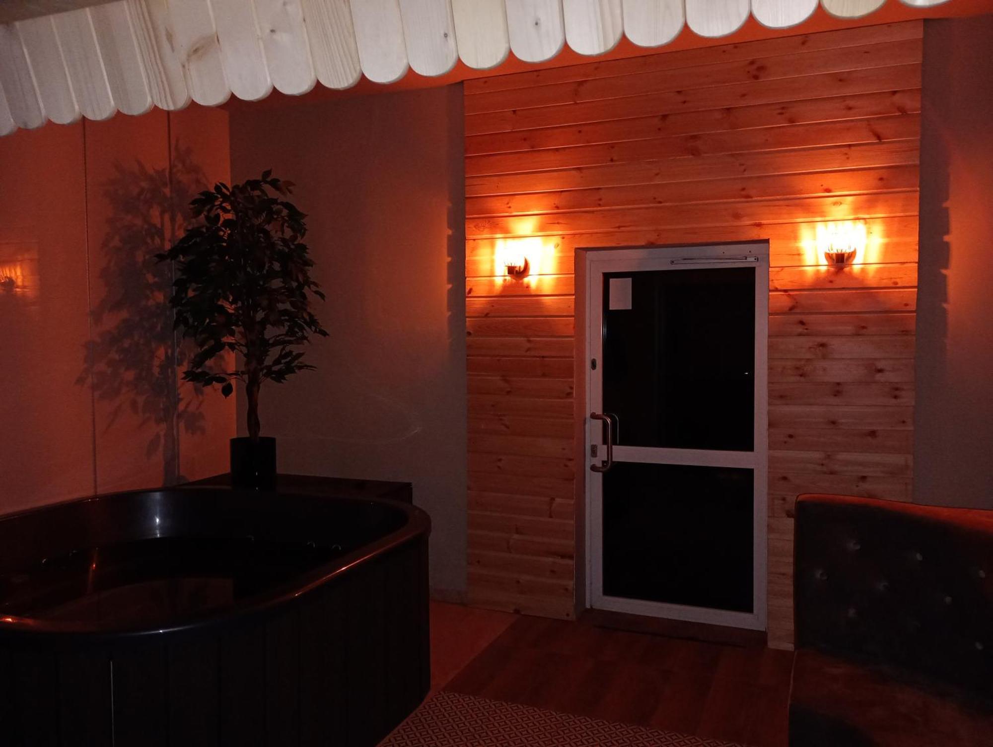 Good Night Noclegi & Strefa Z Sauna I Jacuzzi Ogolnodostepna Lub Na Wylacznosc Czechowice-Dziedzice Exterior photo